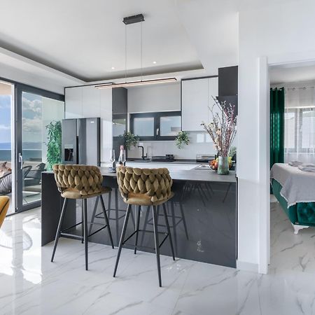 Lux Penthouse Panoramic View With Jacuzzi Apartment Makarska Bagian luar foto