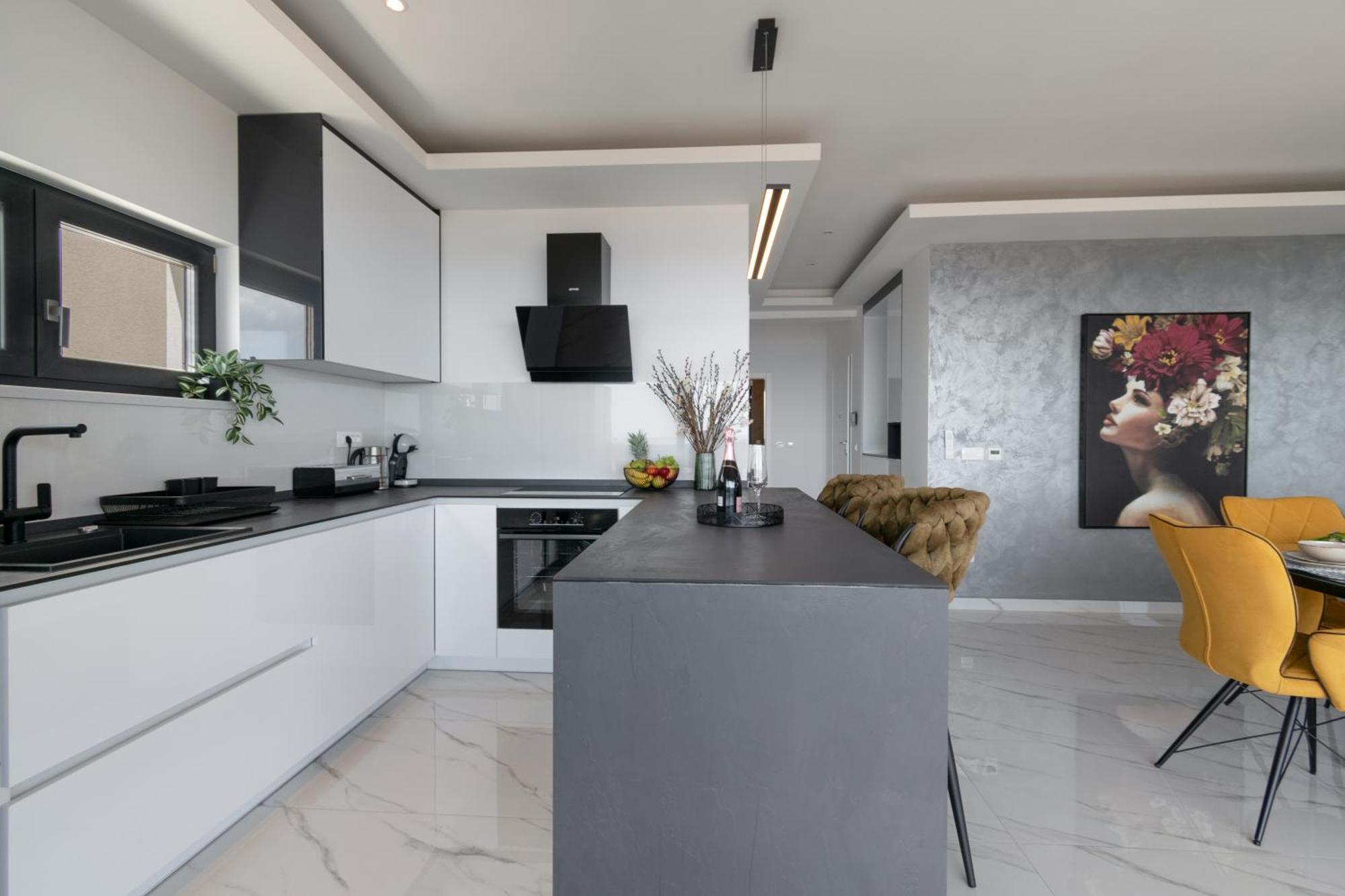 Lux Penthouse Panoramic View With Jacuzzi Apartment Makarska Bagian luar foto