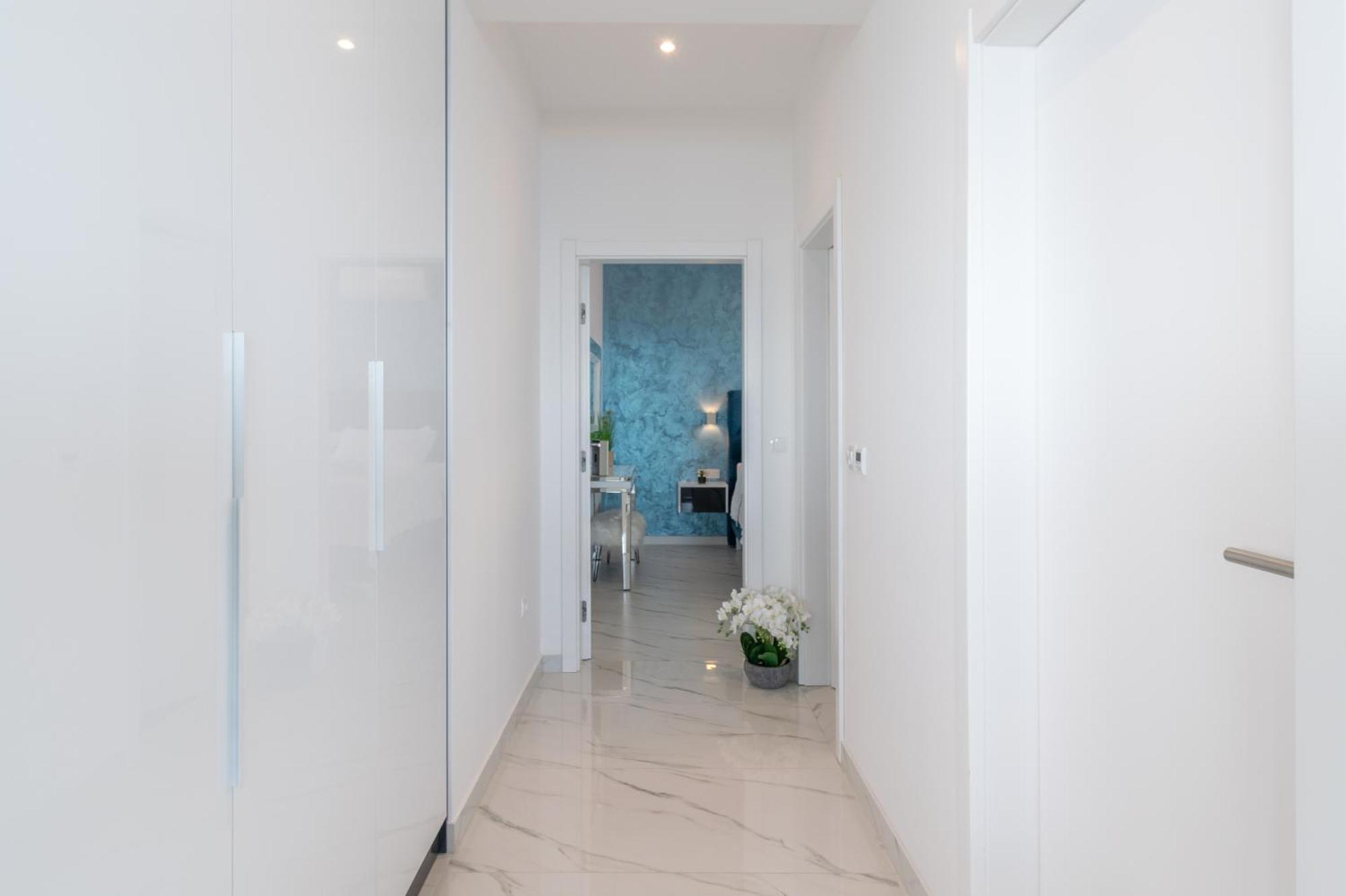 Lux Penthouse Panoramic View With Jacuzzi Apartment Makarska Bagian luar foto