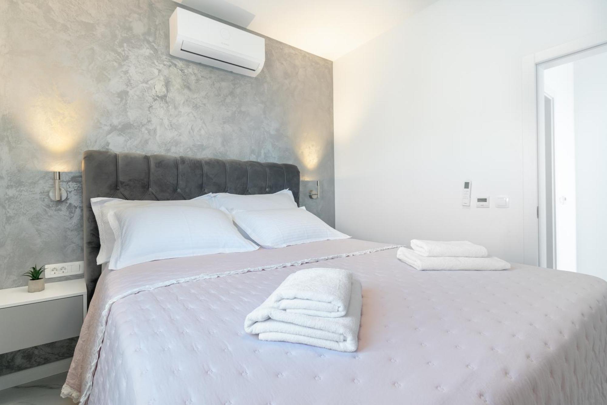 Lux Penthouse Panoramic View With Jacuzzi Apartment Makarska Bagian luar foto