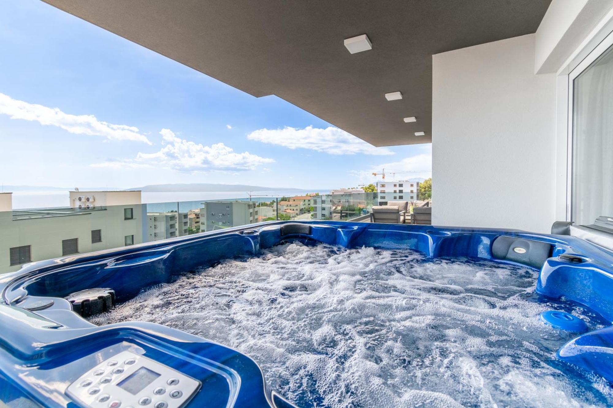 Lux Penthouse Panoramic View With Jacuzzi Apartment Makarska Bagian luar foto
